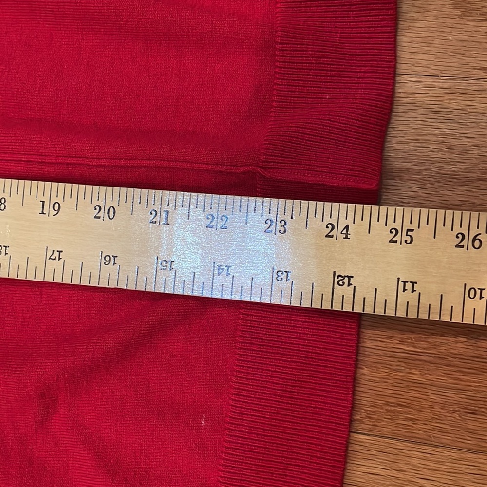Chico’s Red Lightweight Sweater Woman’sSize Chico’s Size 2 Is a Large or size 12 - Picture 10 of 13
